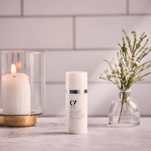 Indlæs billede til gallerivisning AGE DEFY+ BRIGHTENING MOISTURISER 30ML (Kann bæði brúkast sum dag-/náttkrem)