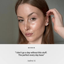 Indlæs billede til gallerivisning VITA LIBERATA - ORIGINAL BEAUTY BLUR - LIGHT (Luminous BB/CC CREAM - DEWY GLOW - primer & tinted moisturiser)