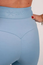 Indlæs billede til gallerivisning BARA -Sky Blue Pocket Shorts