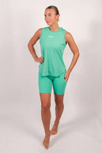 Indlæs billede til gallerivisning BARA -Vibrant Green Pocket Shorts