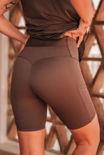 Indlæs billede til gallerivisning BARA - Mocha Pocket Shorts