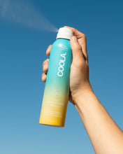 Indlæs billede til gallerivisning COOLA Classic Body Organic Sunscreen Spray SPF 30 - Piña Colada - 177 ml