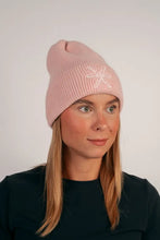 Indlæs billede til gallerivisning BARA - Soft Pink Merino Wool Beanie