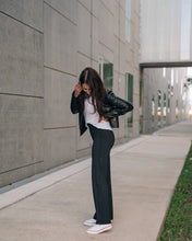 Indlæs billede til gallerivisning BARA - Black Shape Straight Leg Tights