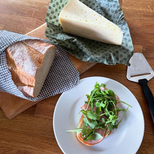 Indlæs billede til gallerivisning NEWBEING: Bivoks Madindpakning 3-pack (Vel ímillum: Grønt, blátt, gult ella beige)