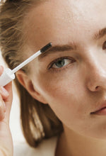 Indlæs billede til gallerivisning LAVERA NATURKOSMETIK - Brow Control - Transparent 01