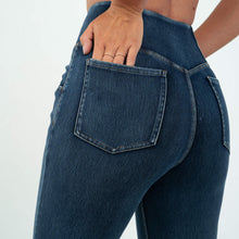 Indlæs billede til gallerivisning BARA - Dark Blue Flared High Waisted Super Stretch Jeans
