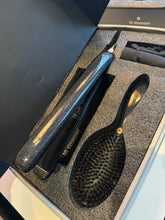 Indlæs billede til gallerivisning HH Simonsen - True Divinity incl. Gloss Brush - Twilight AW25 (virðið 1.499,95) - NÝTT !!!