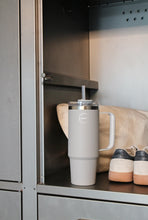 Indlæs billede til gallerivisning AYA&IDA - Thermo Cup with Straw - Light Grey - 885ML