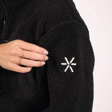 Indlæs billede til gallerivisning BARA - Black Sherpa Jacket
