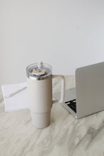 Indlæs billede til gallerivisning AYA&IDA - Thermo Cup with Straw - Cream Beige - 885ML