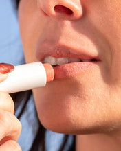 Indlæs billede til gallerivisning COOLA - Mineral Liplux SPF30 - Nude Beach