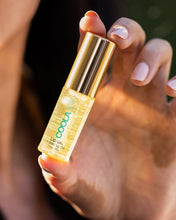 Indlæs billede til gallerivisning COOLA - Liplux® Organic Hydrating Lip Oil Sunscreen SPF 30