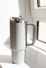 Indlæs billede til gallerivisning AYA&IDA - Thermo Cup with Straw - Light Grey - 885ML