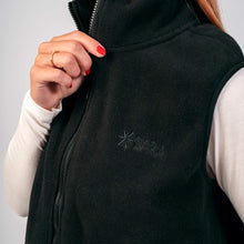 Indlæs billede til gallerivisning BARA - Black Essential Fleece Vest