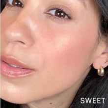 Indlæs billede til gallerivisning GLO SKIN BEAUTY - Glo Blush 3,4 g