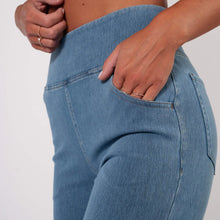 Indlæs billede til gallerivisning BARA - Light Blue High Waisted Super Stretch Jeans
