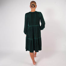 Indlæs billede til gallerivisning BARA - Pine Velvet Dress
