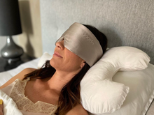 Indlæs billede til gallerivisning DOOZIE - Luxury Sleep Mask (Mulberry Silke i 22 momme - en kraftig kvalitet) - Anthracite