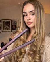 Indlæs billede til gallerivisning HH Simonsen - True Divinity incl. Wonder Brush - Huckleberry AW26 (GEV GÆTUR Undanbílegging - væntast í Føroyum uml. 3. nov.)
