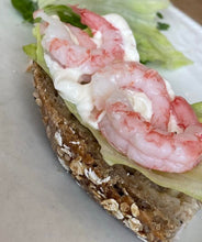 Indlæs billede til gallerivisning RÆKJUR: NÝGGJAR Ópilkaðar frystar rækjur frá Arctic Viking - stødd 70/90 (miðalstórar) - SKULU heintast í HAVN (vit senda IKKI rækjur)