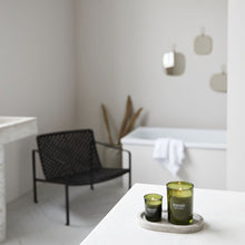 Indlæs billede til gallerivisning MERAKI Duftlys, Green herbal - h: 10.5 cm, dia: 8 cm - 35 tímar brennitíð