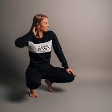 Indlæs billede til gallerivisning BARA - Black Sweater