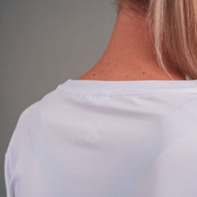 Indlæs billede til gallerivisning BARA - White Essential Long Sleeve