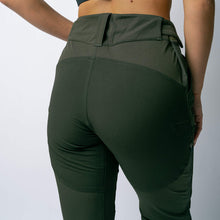Indlæs billede til gallerivisning BARA- Khaki Wilderness Hiking Pants
