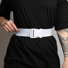 Indlæs billede til gallerivisning SPAR 20%: White Elastic Belt - BARA