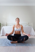 Indlæs billede til gallerivisning PRE-ORDER - RADIANT HEALTH Infrarød Yogamatte (tekur uml. 10-14 dagar at fáa heim, um tað er á goymslu i DK)