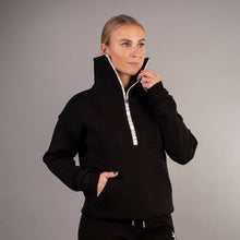 Indlæs billede til gallerivisning SPAR 20%: Black Luxe Sweater - BARA