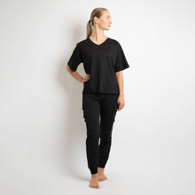 Indlæs billede til gallerivisning BARA - Black Recycled T-shirt