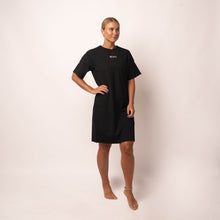 Indlæs billede til gallerivisning BARA - Black T-Shirt Dress