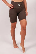 Indlæs billede til gallerivisning BARA - Mocha Pocket Shorts
