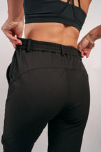 Indlæs billede til gallerivisning BARA - Black Zip-Off Hiking Pants
