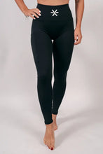 Indlæs billede til gallerivisning BARA - Black Utility Pocket Tights
