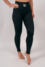 Indlæs billede til gallerivisning BARA - Black Utility Pocket Tights
