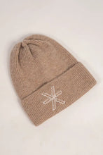 Indlæs billede til gallerivisning BARA - Beige Merino Wool Beanie
