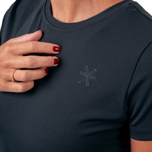 Indlæs billede til gallerivisning BARA - Black Namaste T-Shirt
