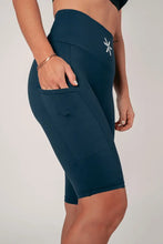 Indlæs billede til gallerivisning BARA -Dark Blue Long Pocket Shorts

