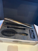 Indlæs billede til gallerivisning HH Simonsen - True Divinity incl. Gloss Brush - Gold AW25 (virðið 1.499,95) - NÝTT !!!
