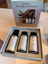 Indlæs billede til gallerivisning HH Simonsen - Travelkit: Volume Mousse 100 ml + Hairspray 100 ml + Dry Texture Spray 100 ml - JÚST KOMIÐ
