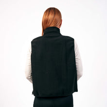 Indlæs billede til gallerivisning BARA - Black Essential Fleece Vest

