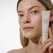 Indlæs billede til gallerivisning VITA LIBERATA - ORIGINAL BEAUTY BLUR - LIGHT (Luminous BB/CC CREAM - DEWY GLOW - primer &amp; tinted moisturiser)
