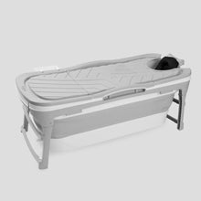 Indlæs billede til gallerivisning TUBFAMILY - Foldebadekar til voksne - Med låg - 143cm/Grå  (300 cm luksusslange, sort badepude samt ekstra prop inkl.)
