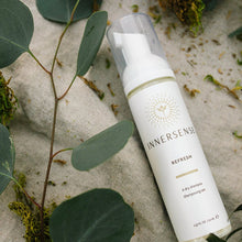 Indlæs billede til gallerivisning INNERSENSE - Refresh Dry Shampoo (til alle hårtyper) - 70 ml
