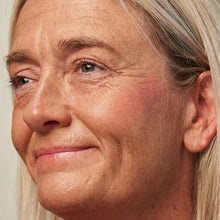 Indlæs billede til gallerivisning ECOOKING - Blush 01 | 15,9 g - Peach/koral med let gyldent glitter - NÝTT - JÚST KOMIÐ
