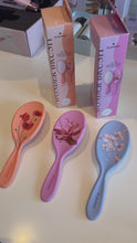 Indlæs og afspil video i gallerivisning HH Simonsen - Wonder Brush - Pink Blume SS26 - PRE ORDER
