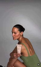 Indlæs og afspil video i gallerivisning VITA LIBERATA - The Gradual Build Tanning Lotion 200 ml. (selvbruner, der gradvist opbygger en flot solkysset og naturlig kulør)
